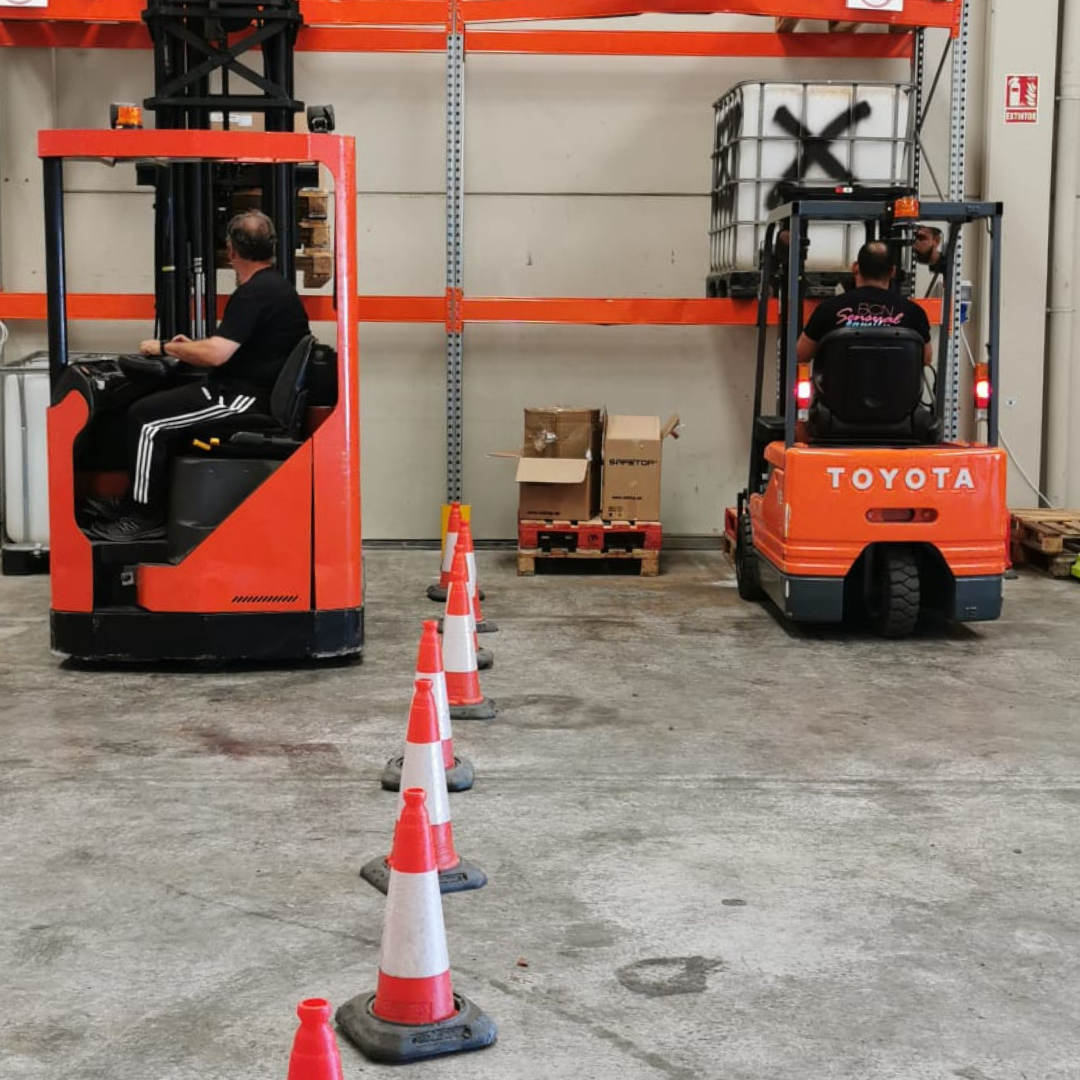 CURSO DE SEGURIDAD EN EL MANEJO DE CARRETILLAS ELEVADORAS